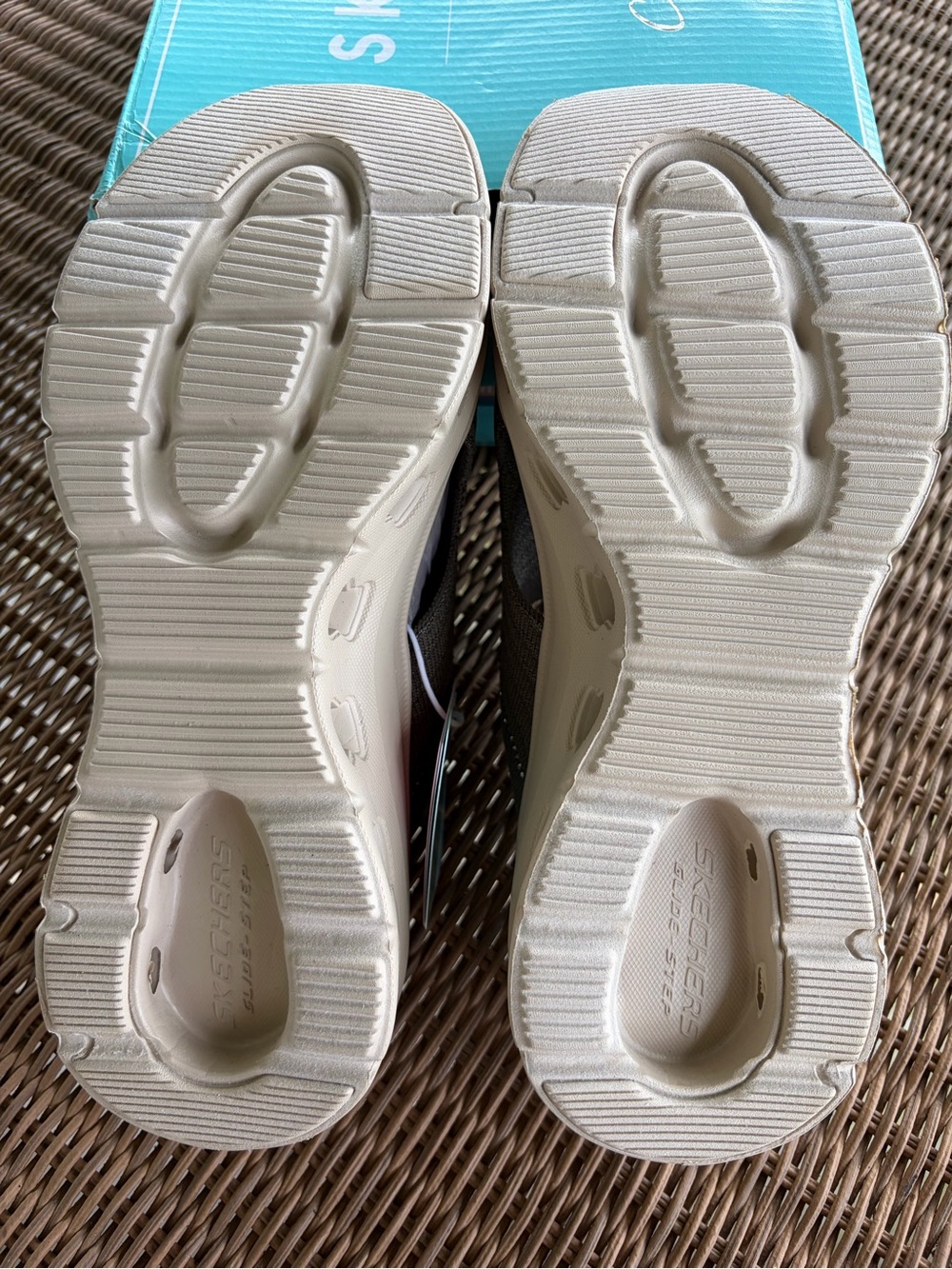 Skechers Olive Knit Glide-Step Platform Sandals - Picture 4 of 11